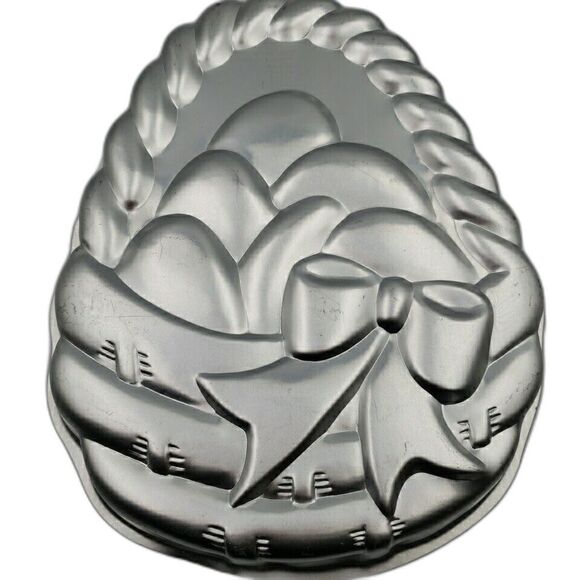 Vintage Wilton Cake Pan Eggs In Easter Basket 1980 Baking Mold Decorating Ideas - Picture 1 of 11